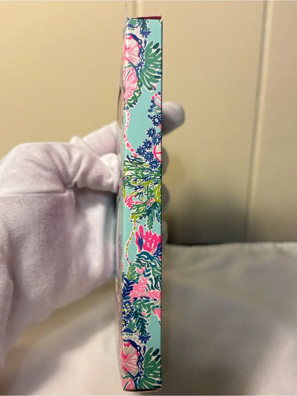 NIB / NWT Lilly Pulitzer Adhesive Leatherette Tech Pocket Citrus Wheel